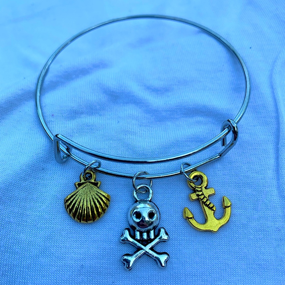 Brand New! Handmade! Adjustable Charm Bangle Bracelet!